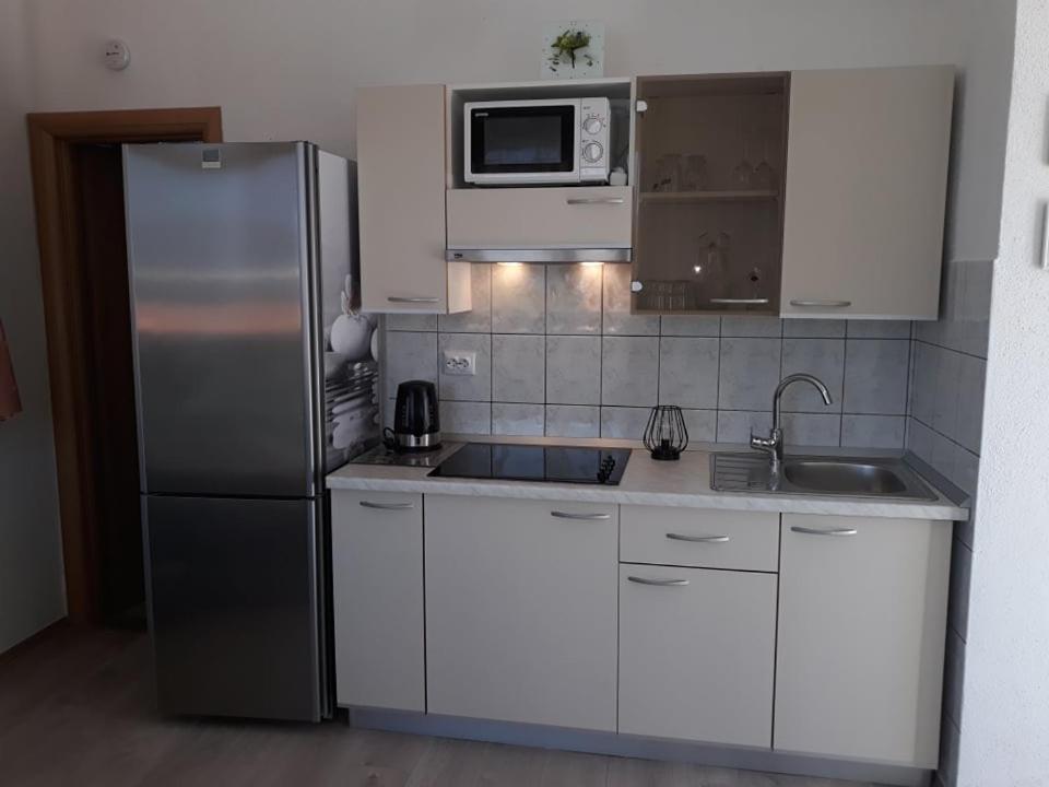 Apartments Viki Trogir Luaran gambar