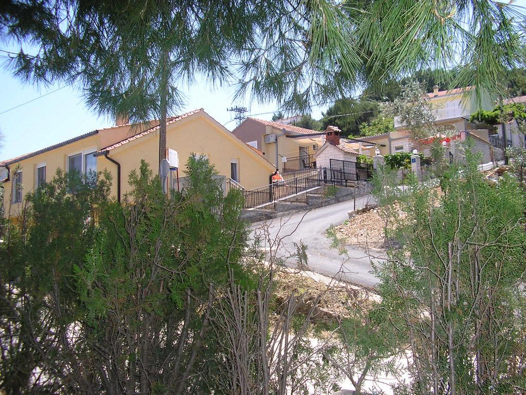 Apartments Viki Trogir Luaran gambar