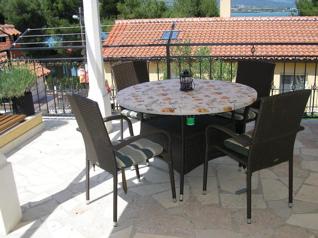 Apartments Viki Trogir Luaran gambar