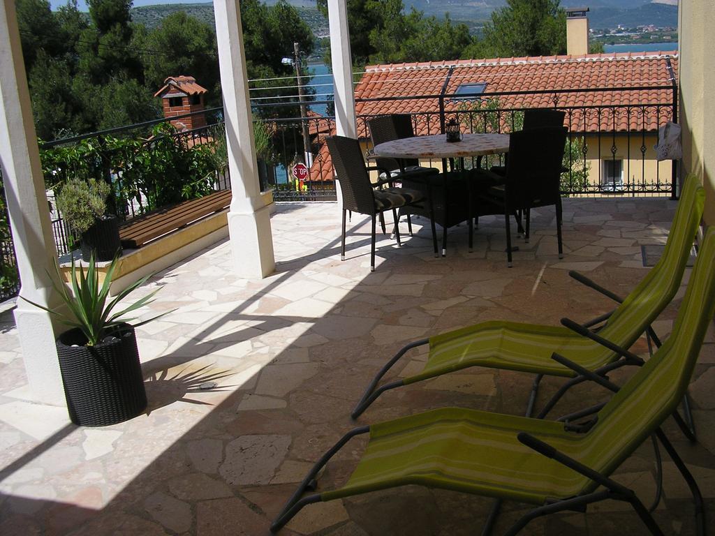 Apartments Viki Trogir Luaran gambar
