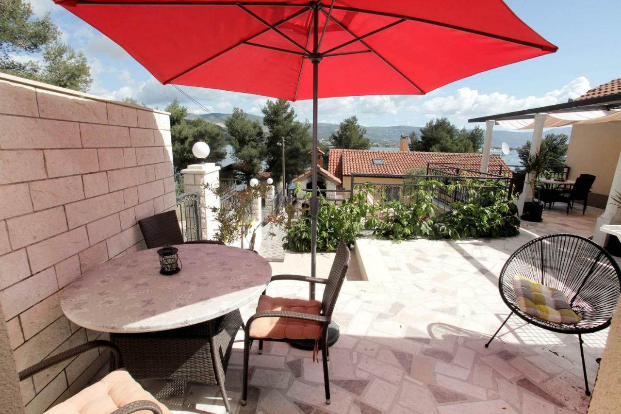 Apartments Viki Trogir Luaran gambar