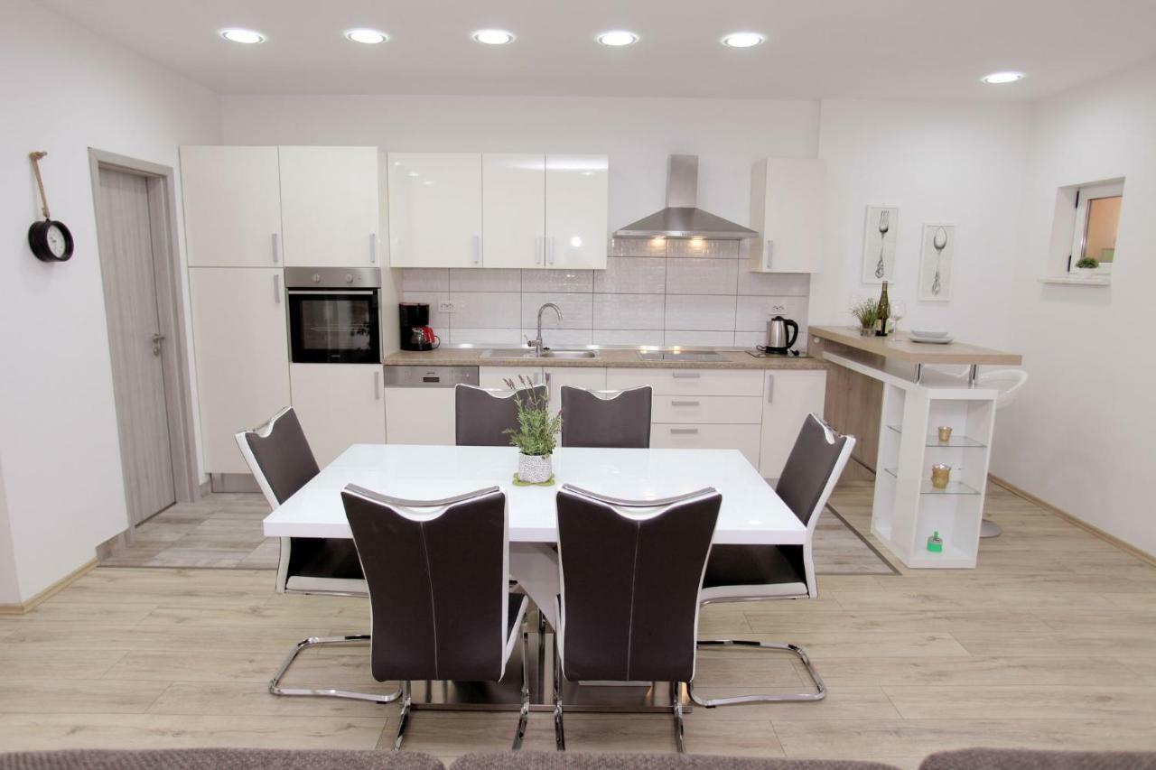 Apartments Viki Trogir Luaran gambar