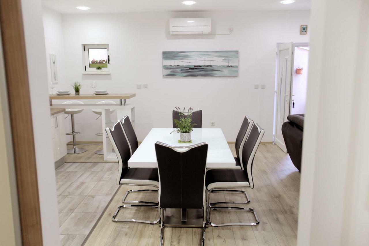 Apartments Viki Trogir Luaran gambar