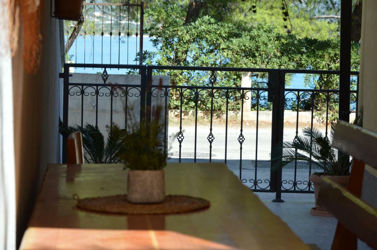 Apartments Viki Trogir Luaran gambar