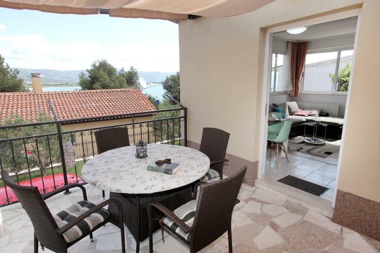 Apartments Viki Trogir Luaran gambar